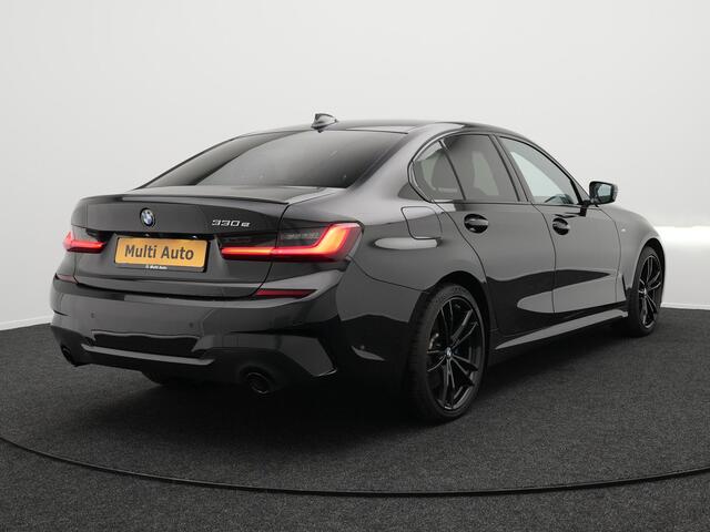 BMW 3-SERIE 330e M Sport Shadow Plug in Hybrid PHEV | Camera | LED | Elektrische Stoelen Memory | Carplay | Sfeerverlichting | 19'' L.M. |