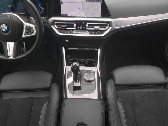 BMW 3-SERIE 330e M Sport Shadow Plug in Hybrid PHEV | Camera | LED | Elektrische Stoelen Memory | Carplay | Sfeerverlichting | 19'' L.M. |