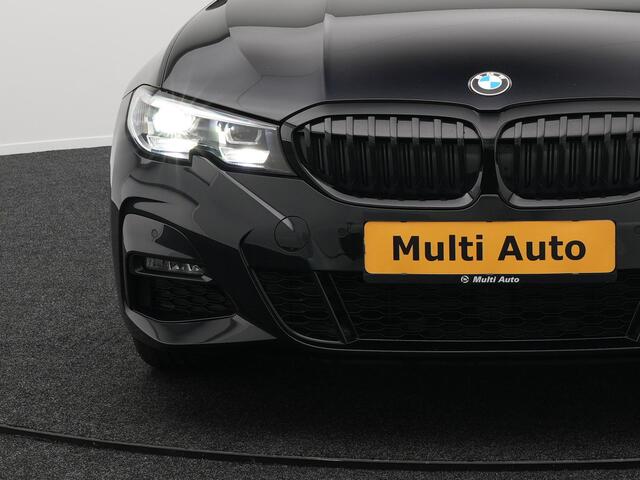 BMW 3-SERIE 330e M Sport Shadow Plug in Hybrid PHEV | Camera | LED | Elektrische Stoelen Memory | Carplay | Sfeerverlichting | 19'' L.M. |