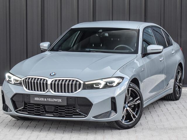 BMW 3-SERIE 330e xDrive M-SPORT | ELEKTR. VERST. STOELEN | ACTIVE CRUISE CONTROL | HARMAN KARDON | AMBIENT VERLICHTING | ELEKTR. TREKHAAK