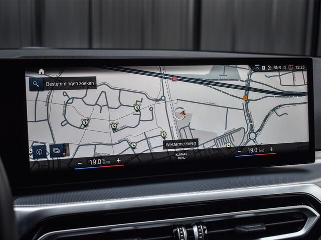 BMW 3-SERIE 330e xDrive M-SPORT | ELEKTR. VERST. STOELEN | ACTIVE CRUISE CONTROL | HARMAN KARDON | AMBIENT VERLICHTING | ELEKTR. TREKHAAK