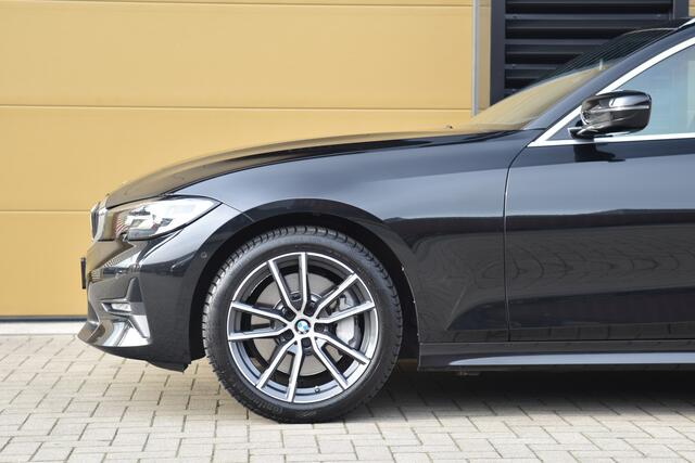 BMW 3-SERIE Touring 330i Executive Edition * Sport line * Sfeerverlichting * HIFI * Trekhaak * Dealer onderhouden *