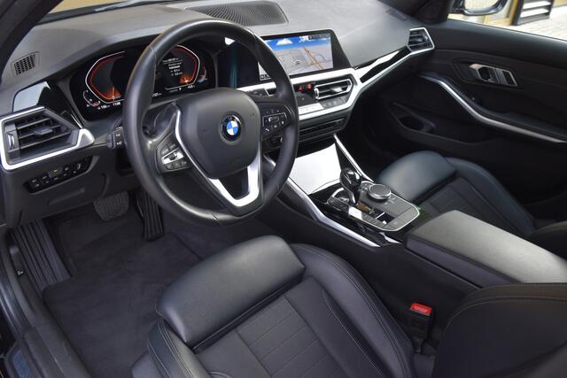 BMW 3-SERIE Touring 330i Executive Edition * Sport line * Sfeerverlichting * HIFI * Trekhaak * Dealer onderhouden *