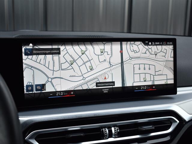 BMW 3-SERIE 330e xDRIVE | M-SPORT | TREKHAAK | ELEKTR. VERST. STOELEN | ACTIVE CRUISE CONTROL | CAMERA | LEDEREN BEKLEDING | DAB+ | HIFI SOUND | SHADOW-LINE | STOEL- EN STUUR VERWARMING