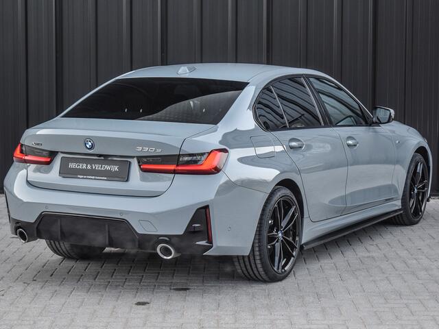 BMW 3-SERIE 330e xDRIVE | M-SPORT | TREKHAAK | ELEKTR. VERST. STOELEN | ACTIVE CRUISE CONTROL | CAMERA | LEDEREN BEKLEDING | DAB+ | HIFI SOUND | SHADOW-LINE | STOEL- EN STUUR VERWARMING
