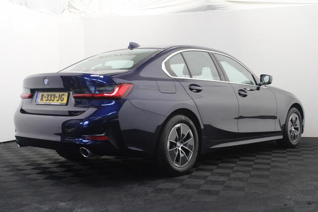 BMW 3-SERIE 318i Executive Edition |Org NL|Leder|Stoelverwarming|
