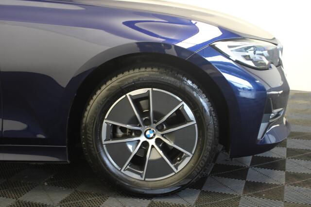 BMW 3-SERIE 318i Executive Edition |Org NL|Leder|Stoelverwarming|