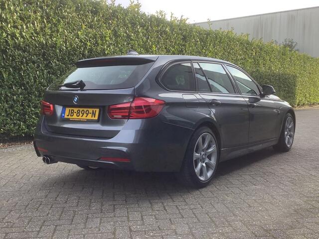 BMW 3-SERIE Touring 330i X-Drive Aut. M-Sport