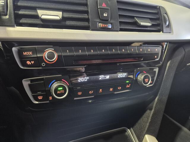 BMW 3-SERIE 318i Essential Navi (groot scherm) | Clima Airco | Sensoren | LED | Nette auto