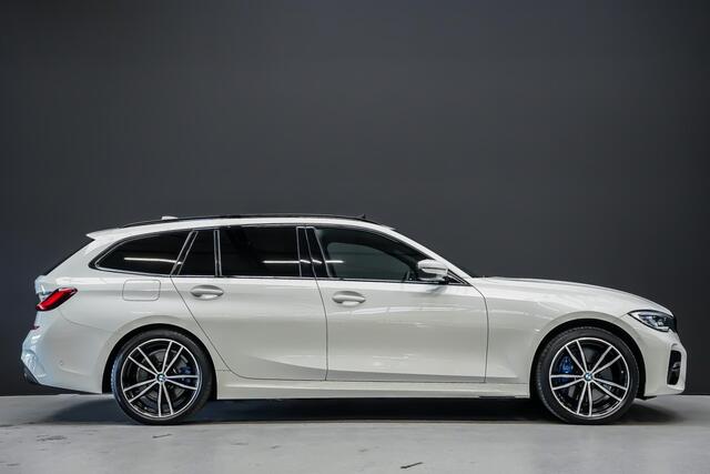 BMW 3-SERIE Touring 330e 292pk xDrive High Executive |M sport pakket|schuif kanteldak|HUD|Laser LED|elek. trekhaak|Apple Carplay|elk. achterklep|19"|stoel en stuurverwarming|
