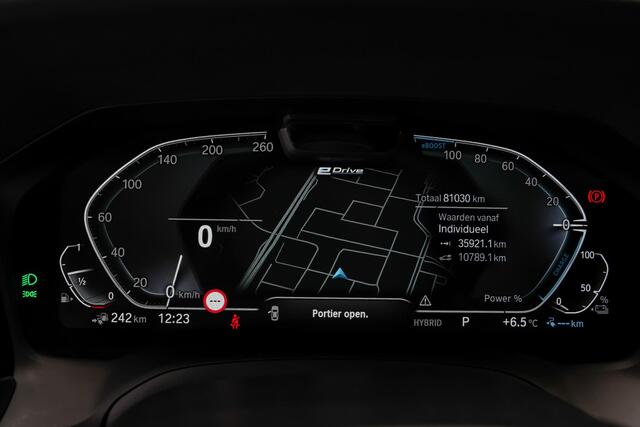 BMW 3-SERIE Touring 330e 292pk xDrive High Executive |M sport pakket|schuif kanteldak|HUD|Laser LED|elek. trekhaak|Apple Carplay|elk. achterklep|19"|stoel en stuurverwarming|