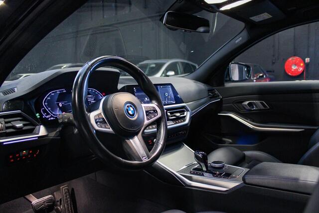 BMW 3-SERIE Touring 330e M-Sport | Pano | Trekhaak | 360 camera