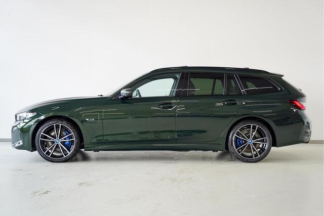BMW 3-SERIE Touring 330e M Sportpakket Individual Aut.