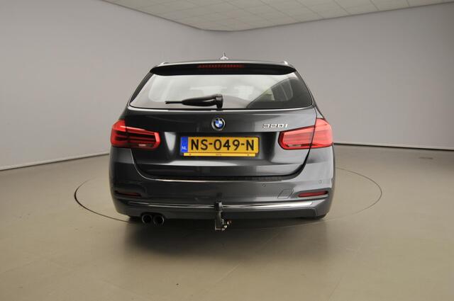 BMW 3-SERIE Touring 320i Touring Automaat | Trekhaak | Leder | Stoelverwarming | Navi Pro | HiFi | LED