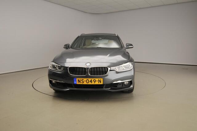 BMW 3-SERIE Touring 320i Touring Automaat | Trekhaak | Leder | Stoelverwarming | Navi Pro | HiFi | LED