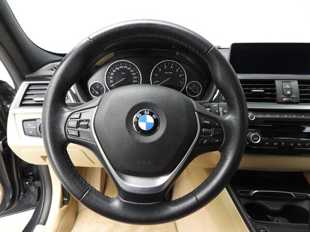 BMW 3-SERIE Touring 320i Touring Automaat | Trekhaak | Leder | Stoelverwarming | Navi Pro | HiFi | LED