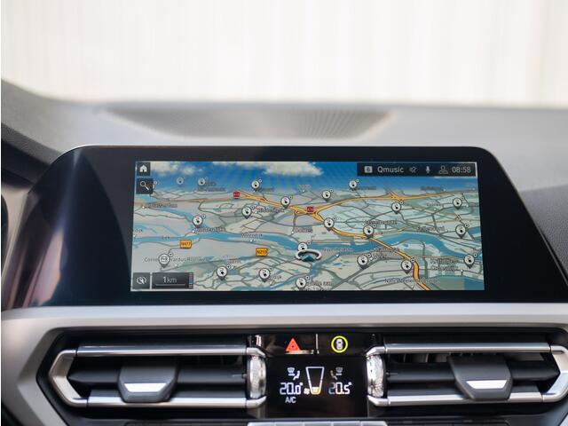 BMW 3-SERIE 330e High Executive | 19'' | Trekhaak afnb. | Camera | Prijs Rijklaar!!