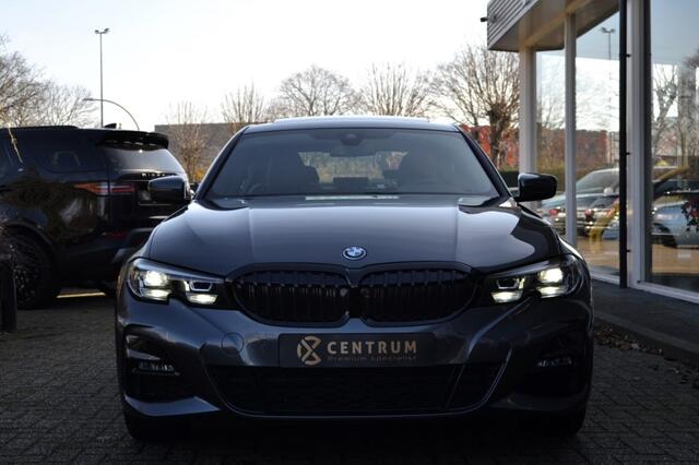 BMW 3-SERIE 320e M-Sport / Pano / Keyless