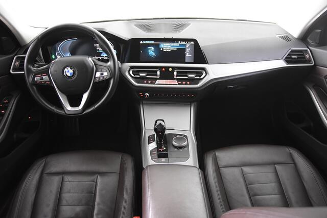 BMW 3-SERIE 330e Business Edition Plus*1ste Eigenaar*Navigatie*Leer