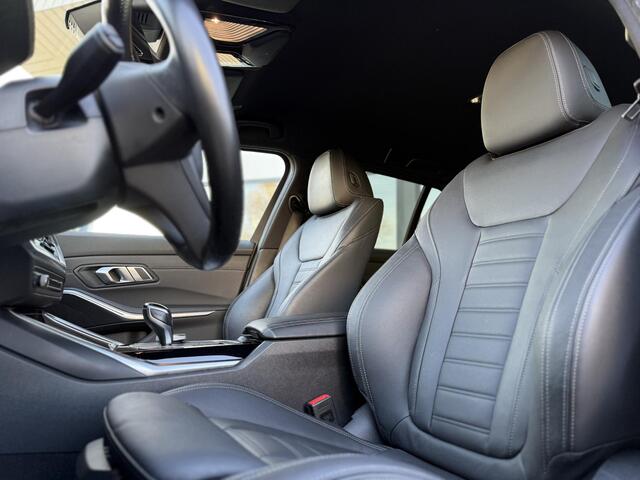 BMW 3-SERIE Touring 318i Aut. High Executive Ed. | Live Cockpit | Apple Carplay | Trekhaak |