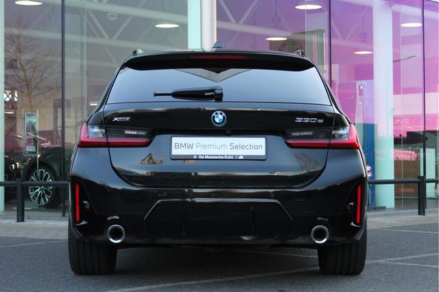 BMW 3-SERIE Touring 330e xDrive High Executive M Sport Automaat / Panoramadak / Sportstoelen / Stoelverwarming / Adaptieve LED / Live Cockpit Professional / Driving Assistant