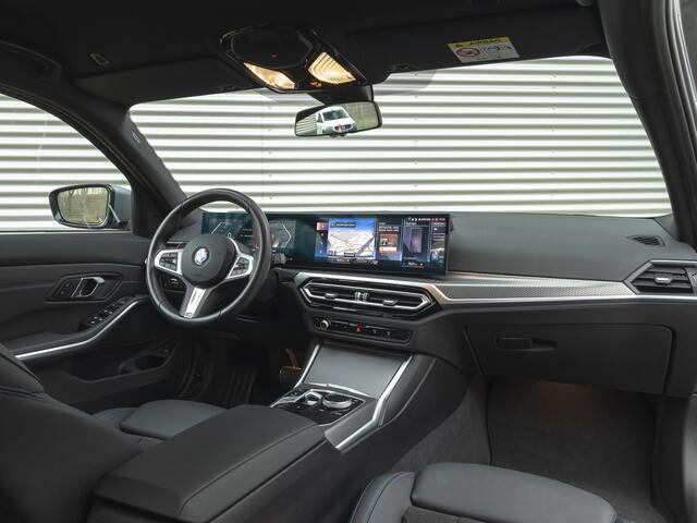 BMW 3-SERIE Touring 330i M-Sport - ACC - Widescreen - Stoelverwarming - Parking Ass - Hifi