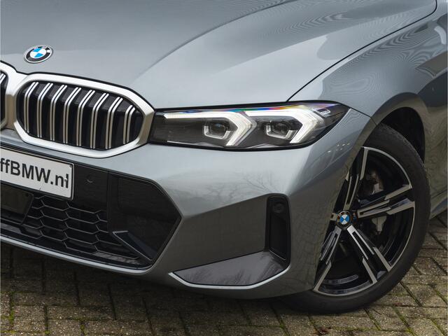 BMW 3-SERIE Touring 330i M-Sport - ACC - Widescreen - Stoelverwarming - Parking Ass - Hifi