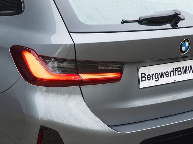 BMW 3-SERIE Touring 330i M-Sport - ACC - Widescreen - Stoelverwarming - Parking Ass - Hifi