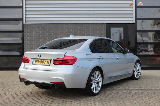 BMW 3-SERIE 320i Corporate Lease Executive / Navigatie / N.A.P.