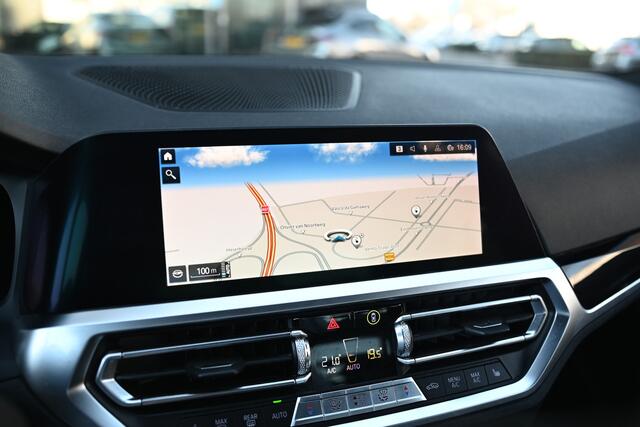 BMW 3-SERIE 330e High Executive Sport Line Automaat / Sportstoelen / Live Cockpit Professional / LED / Stoelverwarming / Cruise Control / Leder