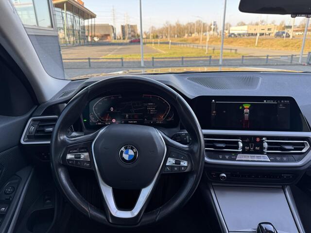 BMW 3-SERIE Touring 320i Executive Edition | Elektrisch Wegklapbare Trekhaak | Navigatie Professional | dealer onderhouden