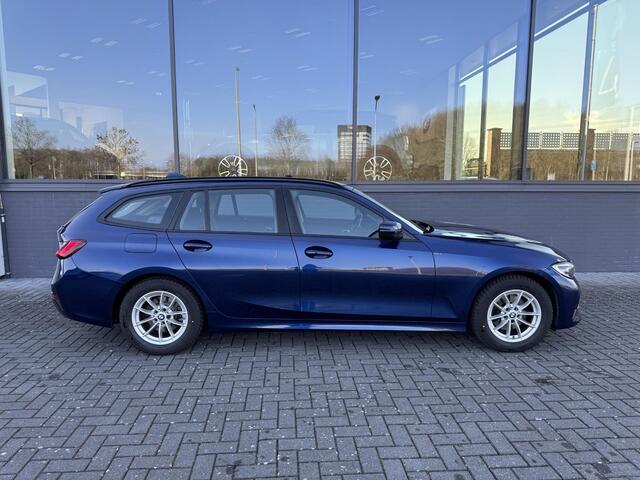 BMW 3-SERIE Touring 320i Executive Edition | Elektrisch Wegklapbare Trekhaak | Navigatie Professional | dealer onderhouden