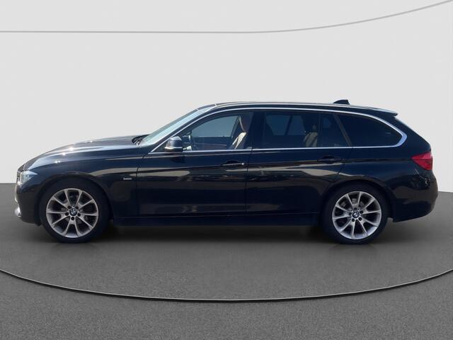 BMW 3-SERIE Touring 320i Luxuryline Adaptive cruise | Leder | Pano | Camera