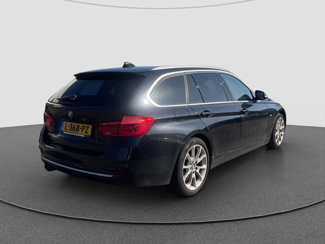 BMW 3-SERIE Touring 320i Luxuryline Adaptive cruise | Leder | Pano | Camera