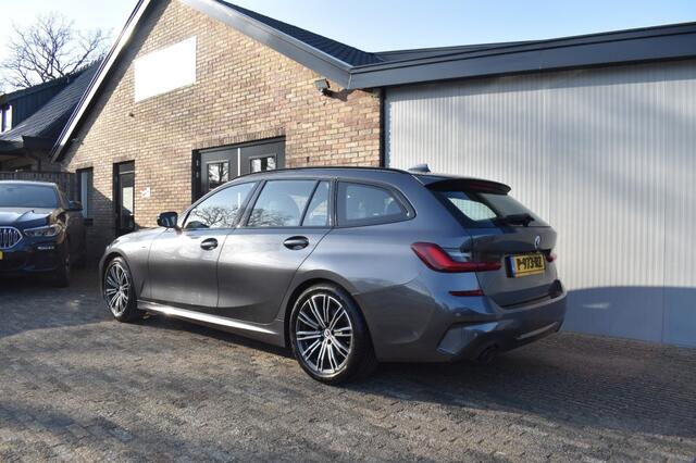 BMW 3-SERIE 318I BNS ED. Plus, M-Sport, Xenon, Leder