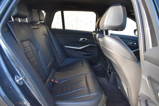 BMW 3-SERIE 318I BNS ED. Plus, M-Sport, Xenon, Leder