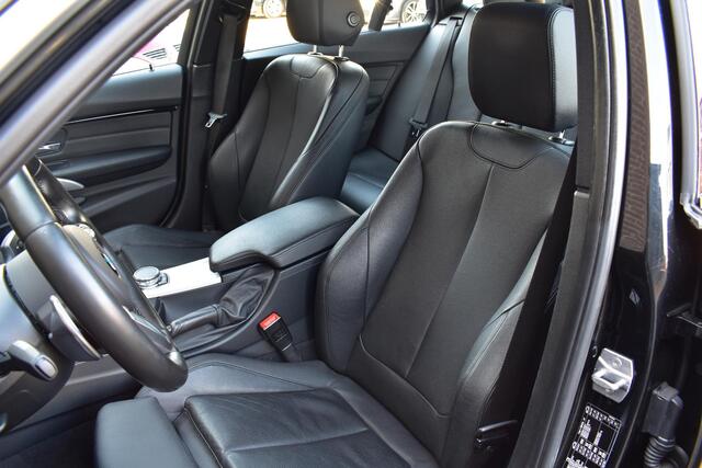 BMW 3-SERIE Touring 320i Edition Sport Line Shadow Executive