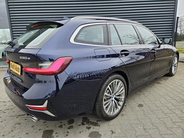BMW 3-SERIE Touring 330e Luxury Line Plug In Hybrid 293pk PHEV | Panodak | Laser LED | Adaptive Onderstel | 360 Camera | Adaptive cruise | Head Up | Lederen Sportstoelen Memory | Sfeerverlichting | 18"L.M | Keyless |