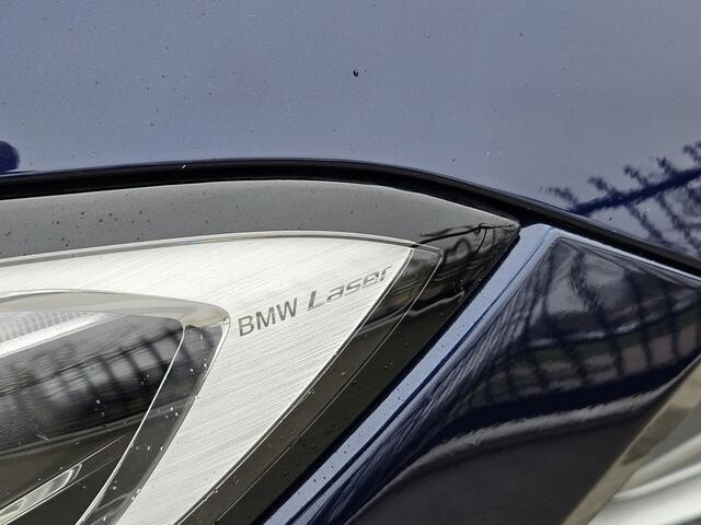 BMW 3-SERIE Touring 330e Luxury Line Plug In Hybrid 293pk PHEV | Panodak | Laser LED | Adaptive Onderstel | 360 Camera | Adaptive cruise | Head Up | Lederen Sportstoelen Memory | Sfeerverlichting | 18"L.M | Keyless |