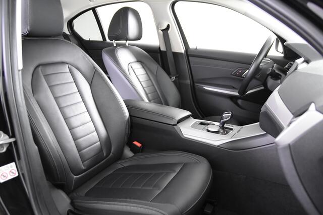 BMW 3-SERIE 330e*1ste Eigenaar*Leer*Navigatie*Parkassist*Carplay