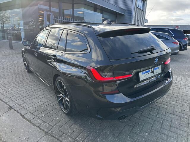 BMW 3-SERIE Touring 320e M sport Pano-Dak | Trekhaak | Camera | Stoelverw. | HiFi | DAB