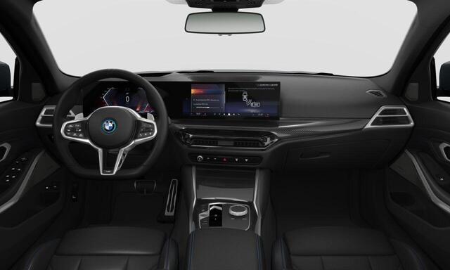 BMW 3-SERIE Touring 330e M Sport Package Pro | Innovation Package | Comfort Pack