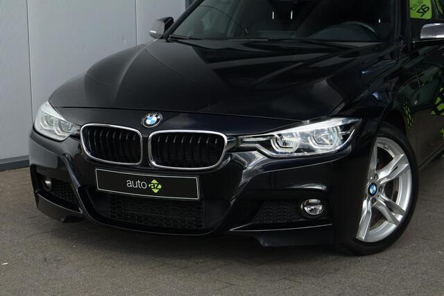 BMW 3-SERIE 318i M Sport / Stoelverwarming / Keyless