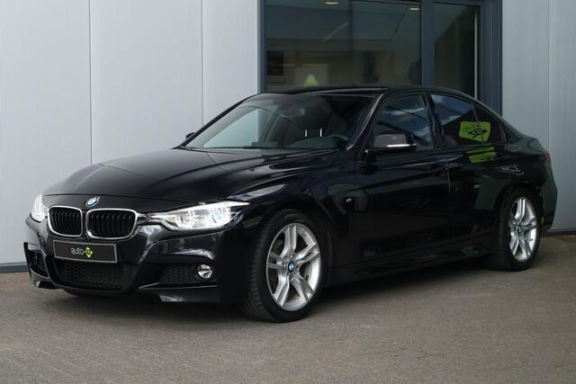 BMW 3-SERIE 318i M Sport / Stoelverwarming / Keyless