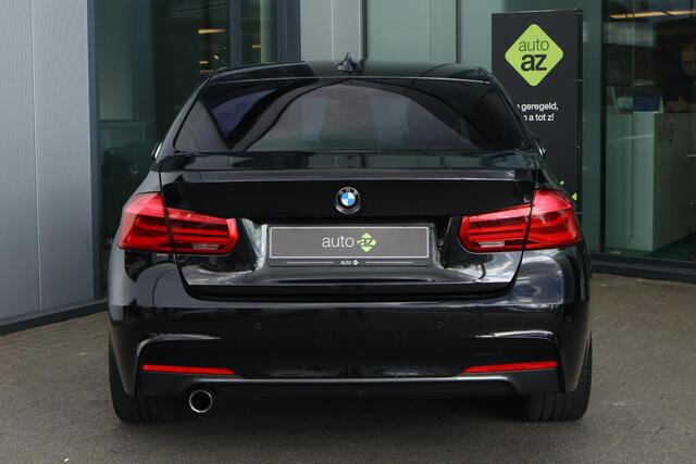 BMW 3-SERIE 318i M Sport / Stoelverwarming / Keyless