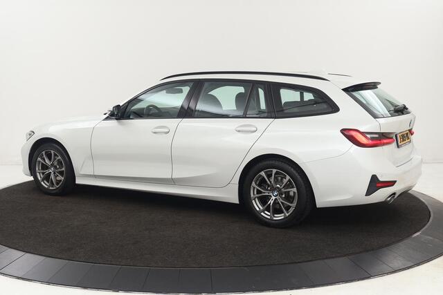 BMW 3-SERIE 318d Executive Edition | Sport Line | Carplay | Sportstoelen | Live Cockpit | Full LED | Navigatie | PDC | Half leder | Climate control