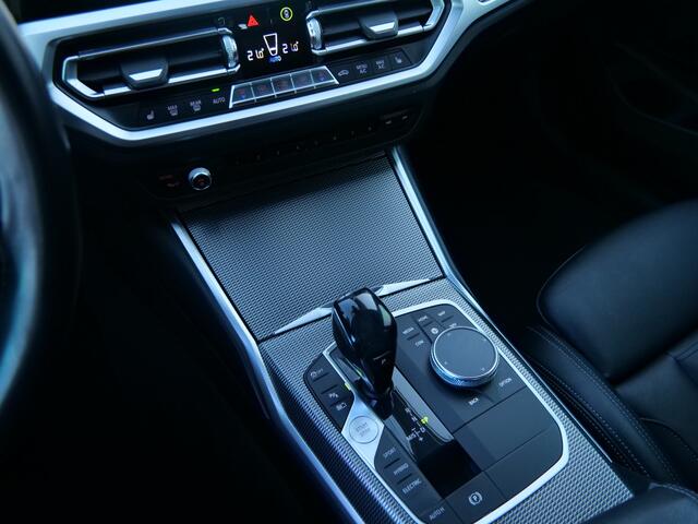 BMW 3-SERIE 330e High Executive Automaat M-pakket Headup display / 19 Inch / Leder / Camera