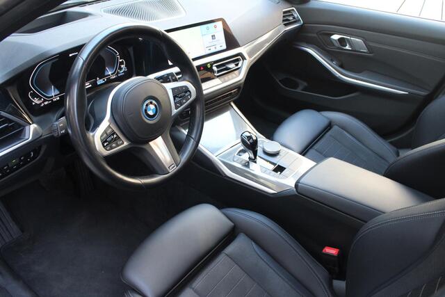 BMW 3-SERIE Touring 330E XDRIVE TOURING | Pano | Camera