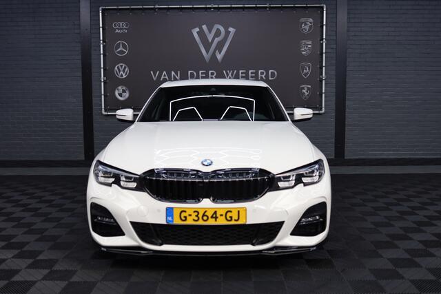 BMW 3-SERIE 320i Executive Edition | Ned. Auto | 20 Inch M Performance velgen | M Performance Optiek | CarPlay |