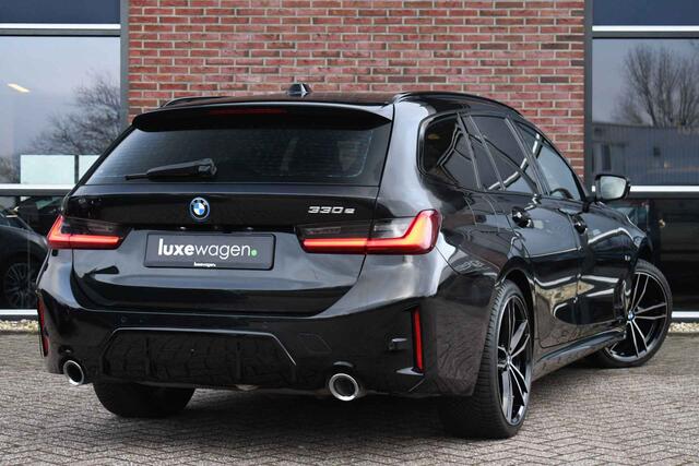 BMW 3-SERIE Touring 330e M-Sport Pano Trekh ACC El-zetel HUD Carbon 19inch Adp-onderstel